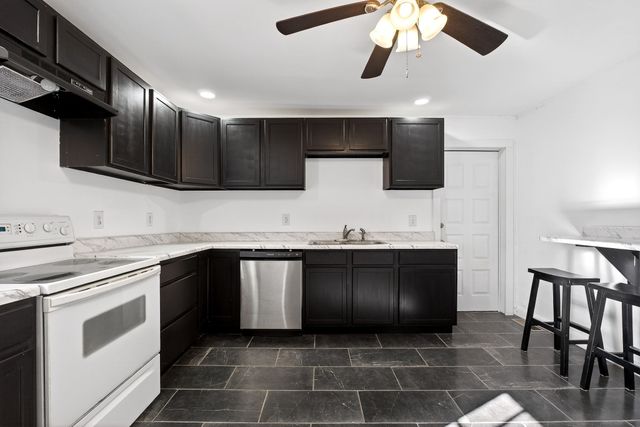 181 Wade Subdivision Ln, Gainesboro, TN 38562