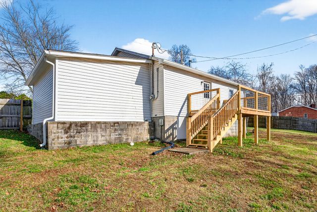 181 Wade Subdivision Ln, Gainesboro, TN 38562