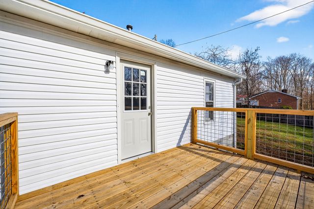 181 Wade Subdivision Ln, Gainesboro, TN 38562