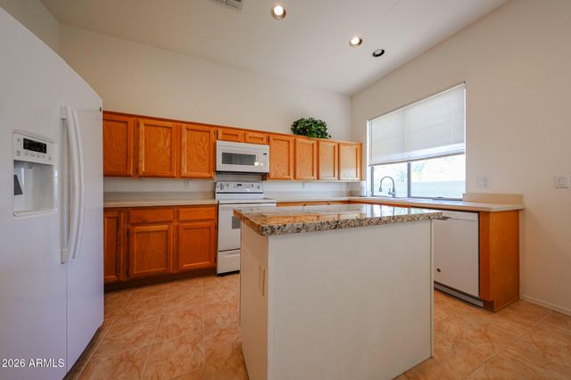 23822 S SERENITY Way, Sun Lakes, AZ 85248