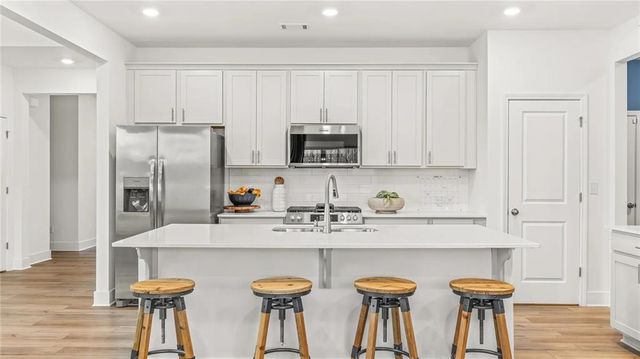 814 Lennox Drive, Conyers, GA 30094