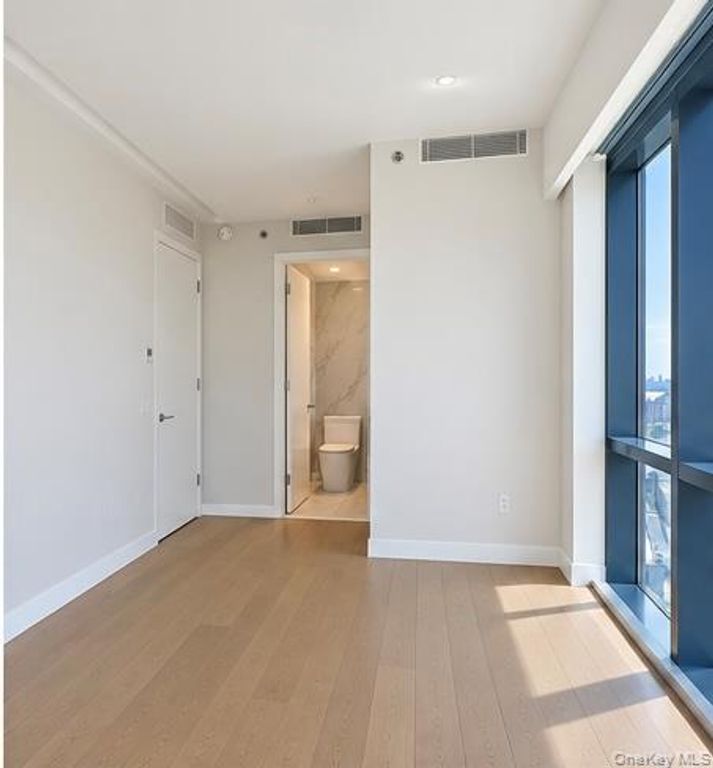 134-37 35th Avenue 10A, Flushing, NY 11354 — photo 4