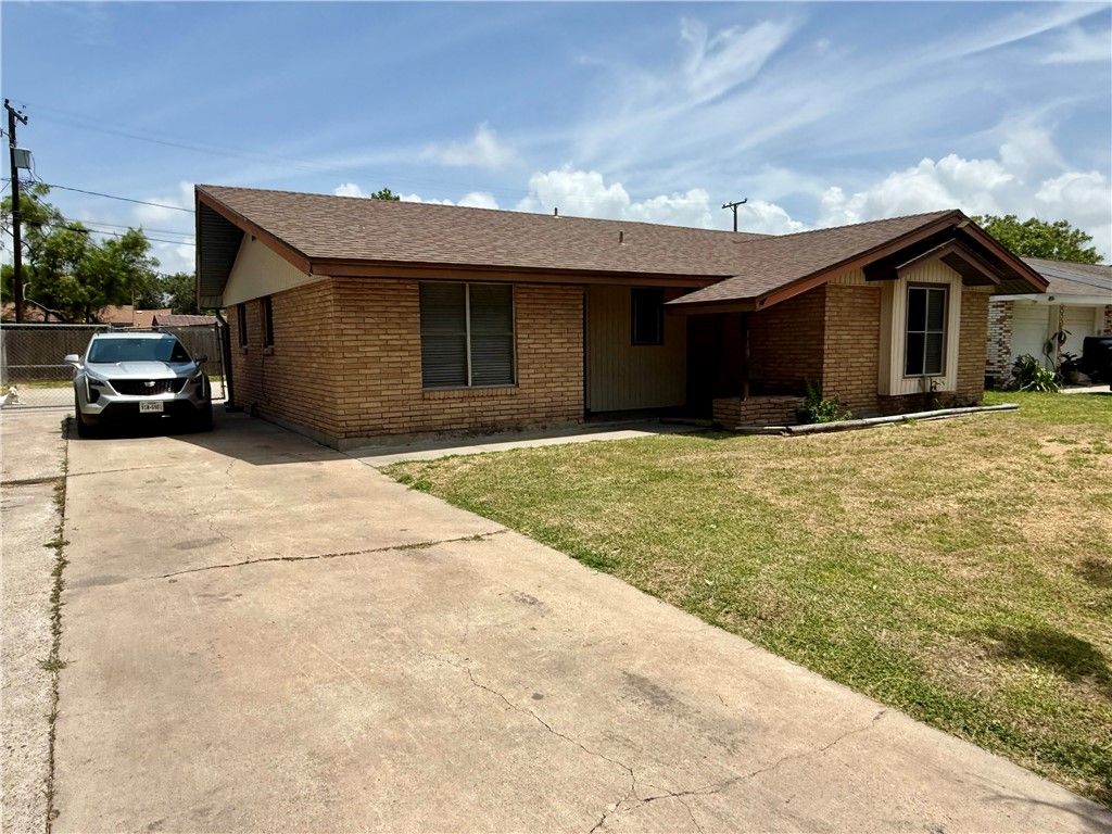 119 Rice Dr Dr, Portland, TX 78374 — photo 2