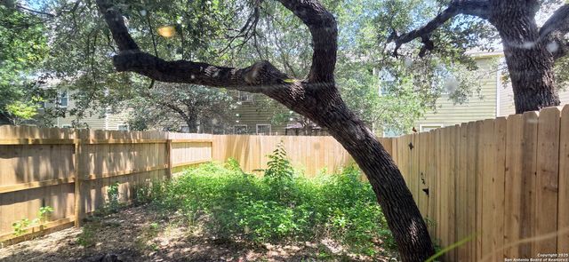 7814 Kingsbury Wood Unit 2, San Antonio, TX 78240