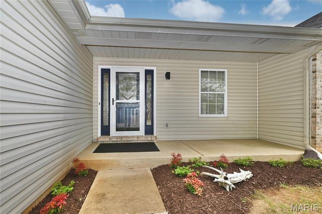 3235 Country Knoll Drive, St Charles, MO 63303