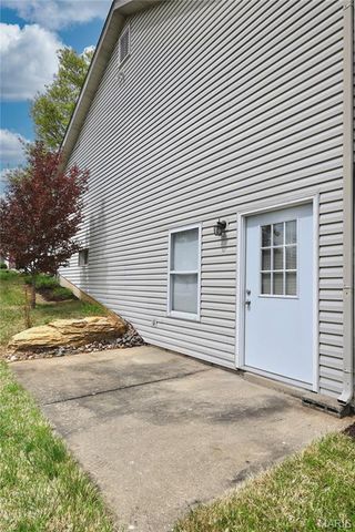 3235 Country Knoll Drive, St Charles, MO 63303