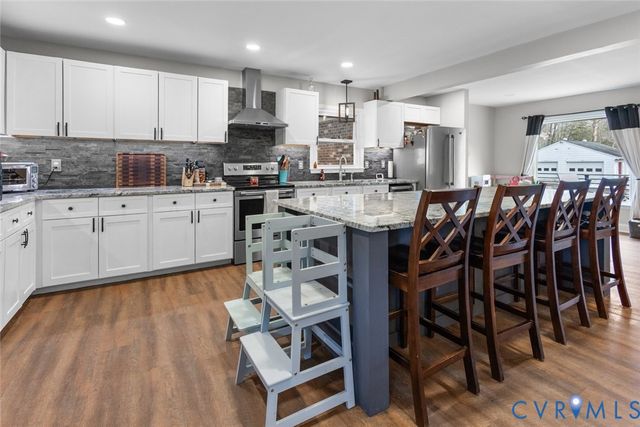 12056 Elmont Rd, Ashland, VA 23005