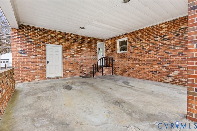 12056 Elmont Rd, Ashland, VA 23005