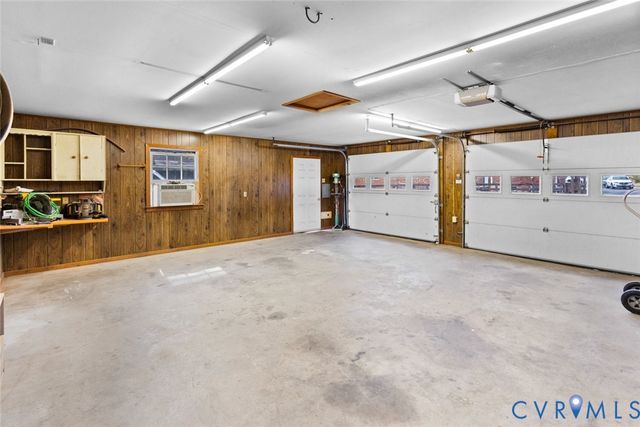 12056 Elmont Rd, Ashland, VA 23005