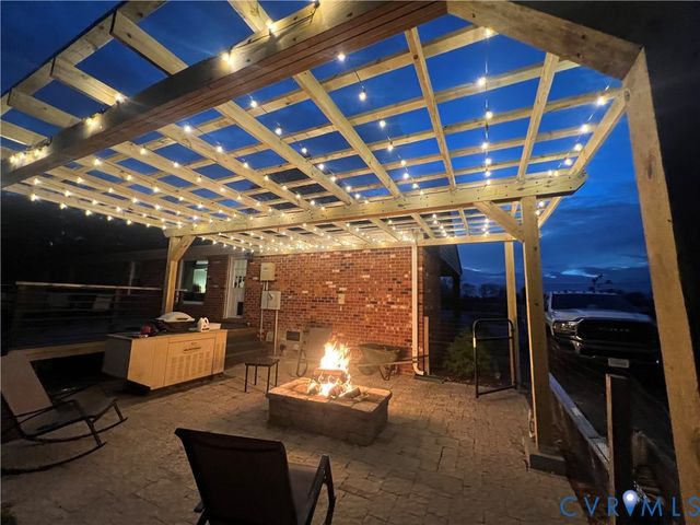 12056 Elmont Rd, Ashland, VA 23005