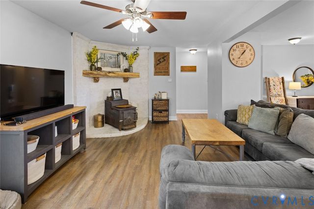 12056 Elmont Rd, Ashland, VA 23005