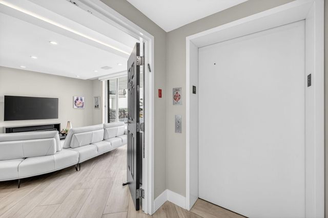 100 S Birch Road 803, Fort Lauderdale, FL 33316