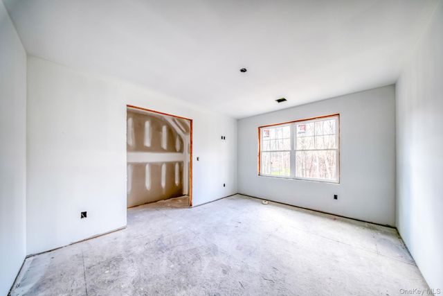 48 W Corbett Road, Montgomery, NY 12549