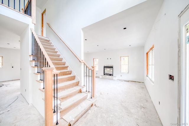 48 W Corbett Road, Montgomery, NY 12549