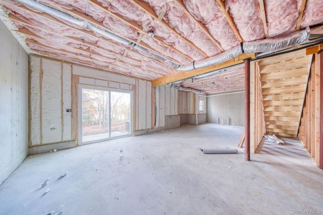 48 W Corbett Road, Montgomery, NY 12549