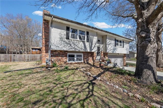 3412 W 9th Court, Lawrence, KS 66049