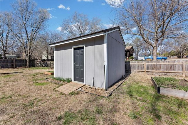 3412 W 9th Court, Lawrence, KS 66049