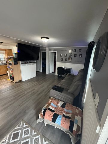 620 Pearl Street, Whiteland, IN 46184