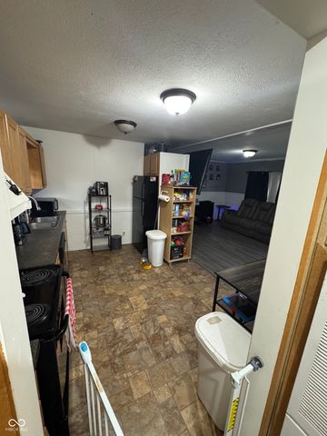 620 Pearl Street, Whiteland, IN 46184