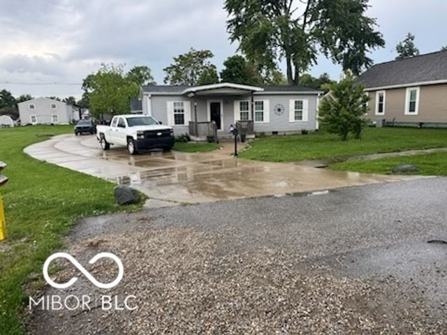 620 Pearl Street, Whiteland, IN 46184