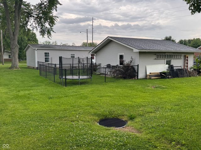620 Pearl Street, Whiteland, IN 46184