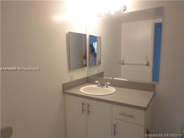 540 S Park Road 159, Hollywood, FL 33021