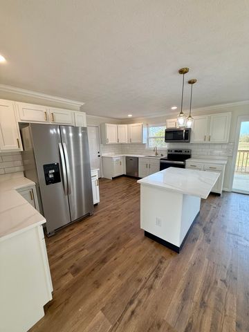 1356 Baxter Ridge Road, Lawrenceburg, KY 40342