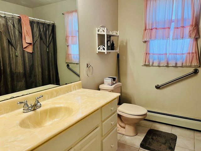 12 Deerfield Cir, Auburn, MA 01501