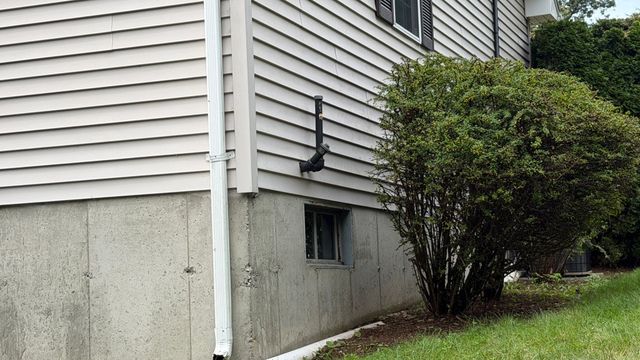 12 Deerfield Cir, Auburn, MA 01501