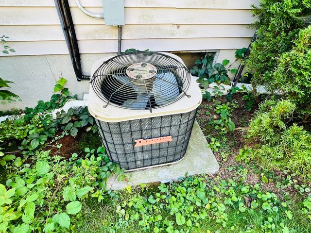 12 Deerfield Cir, Auburn, MA 01501