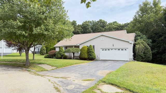 12 Deerfield Cir, Auburn, MA 01501