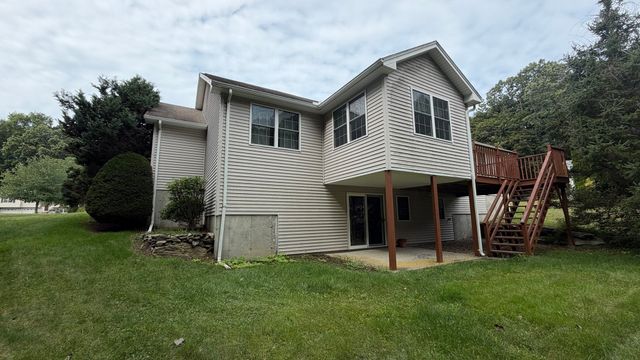 12 Deerfield Cir, Auburn, MA 01501