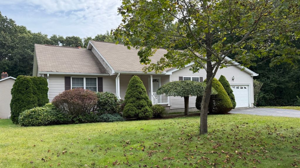 12 Deerfield Cir, Auburn, MA 01501