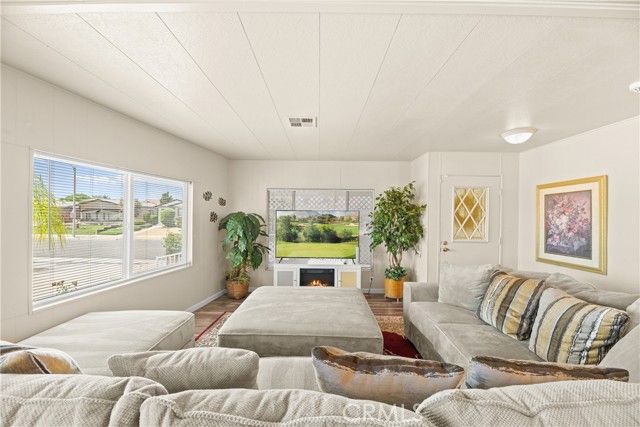 2964 Silver Oak Way, Hemet, CA 92545