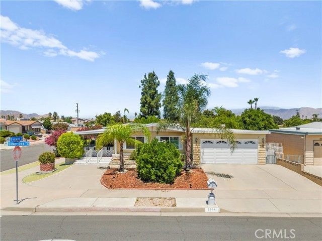 2964 Silver Oak Way, Hemet, CA 92545