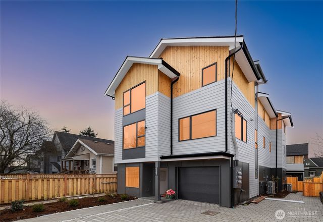 6547 11th Avenue NW, Seattle, WA 98117