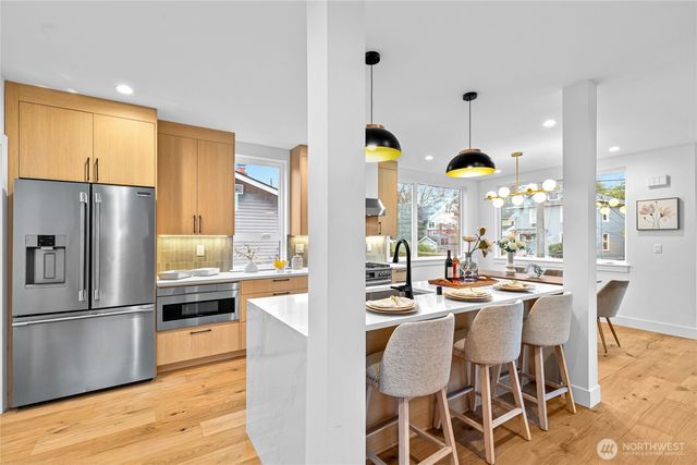 6547 11th Avenue NW, Seattle, WA 98117