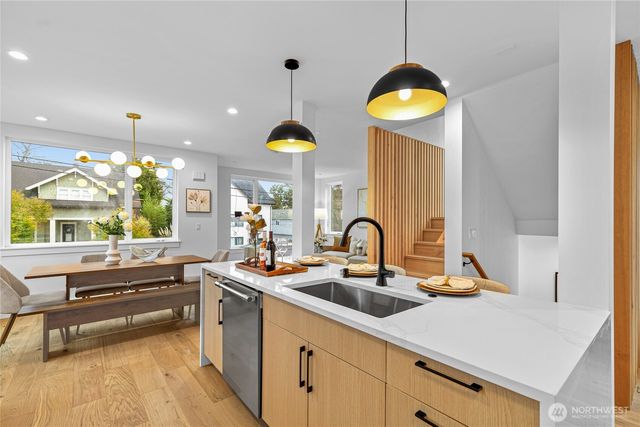 6547 11th Avenue NW, Seattle, WA 98117