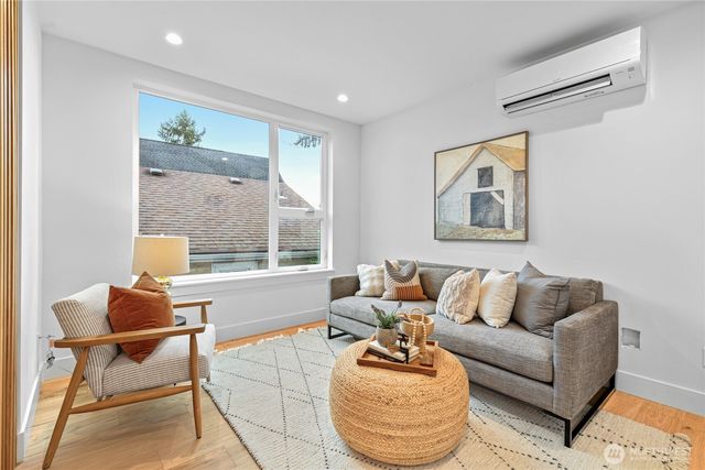 6547 11th Avenue NW, Seattle, WA 98117