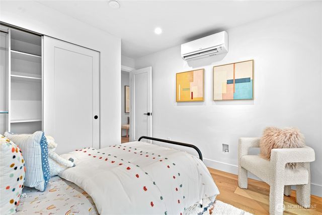 6547 11th Avenue NW, Seattle, WA 98117