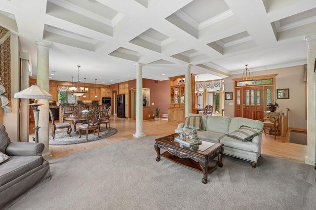 16608 73rd Avenue N, Maple Grove, MN 55311