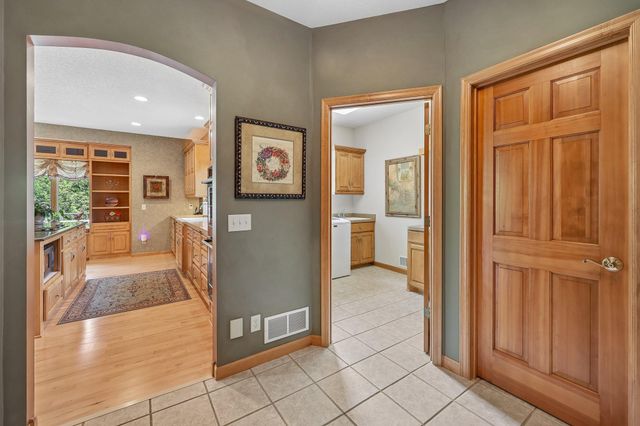 16608 73rd Avenue N, Maple Grove, MN 55311