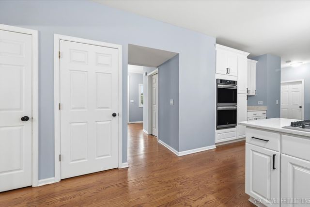 39W832 Carl Sandburg Road, St. Charles, IL 60175