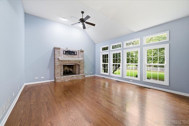 39W832 Carl Sandburg Road, St. Charles, IL 60175