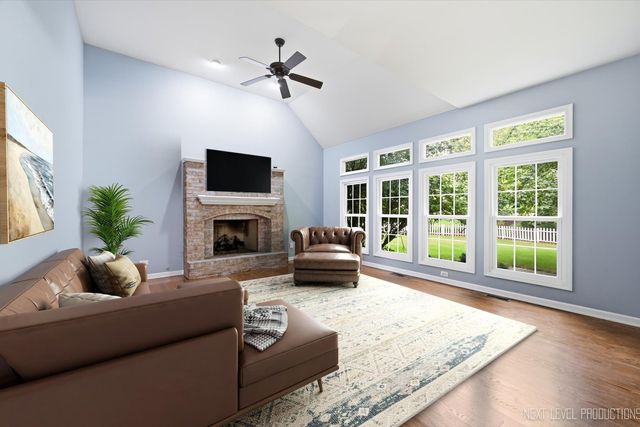 39W832 Carl Sandburg Road, St. Charles, IL 60175