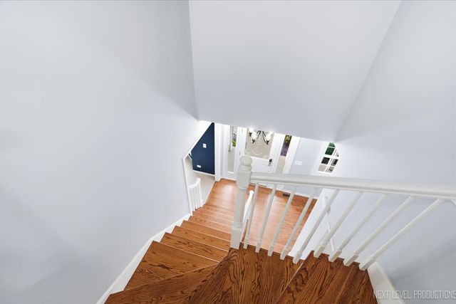 39W832 Carl Sandburg Road, St. Charles, IL 60175