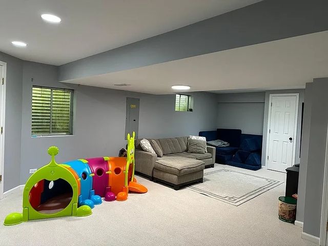 39W832 Carl Sandburg Road, St. Charles, IL 60175