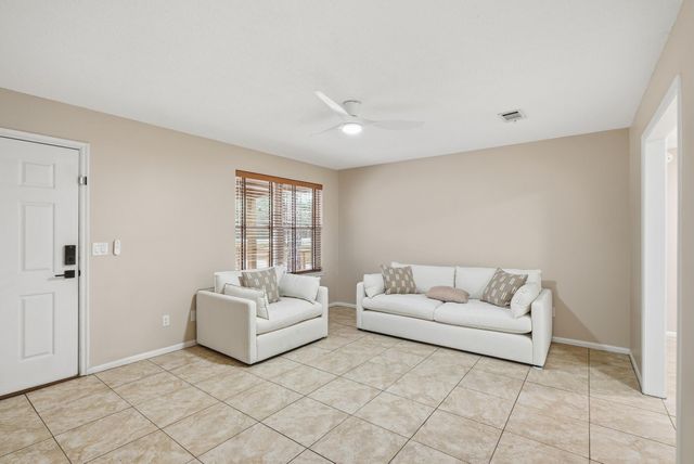 1934 County Highway 3280, Freeport, FL 32439