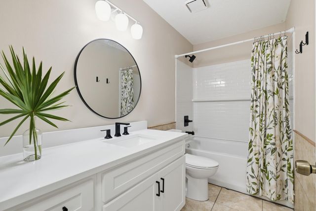 1934 County Highway 3280, Freeport, FL 32439