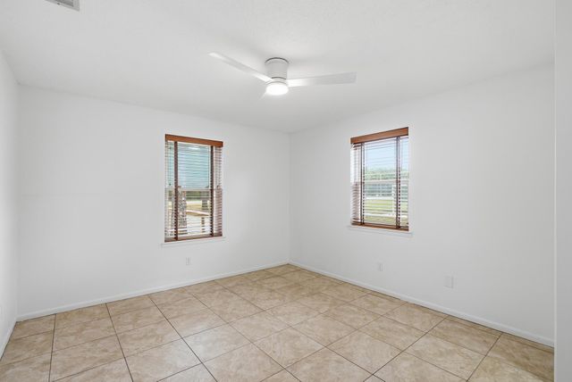 1934 County Highway 3280, Freeport, FL 32439